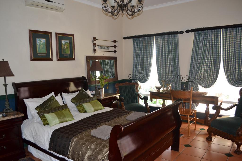 פוצ'פסטרום A Tapestry Garden Guest House חדר תמונה