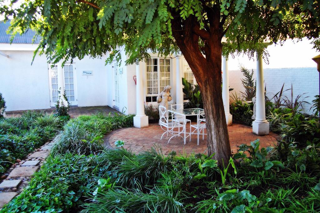 פוצ'פסטרום A Tapestry Garden Guest House מראה חיצוני תמונה